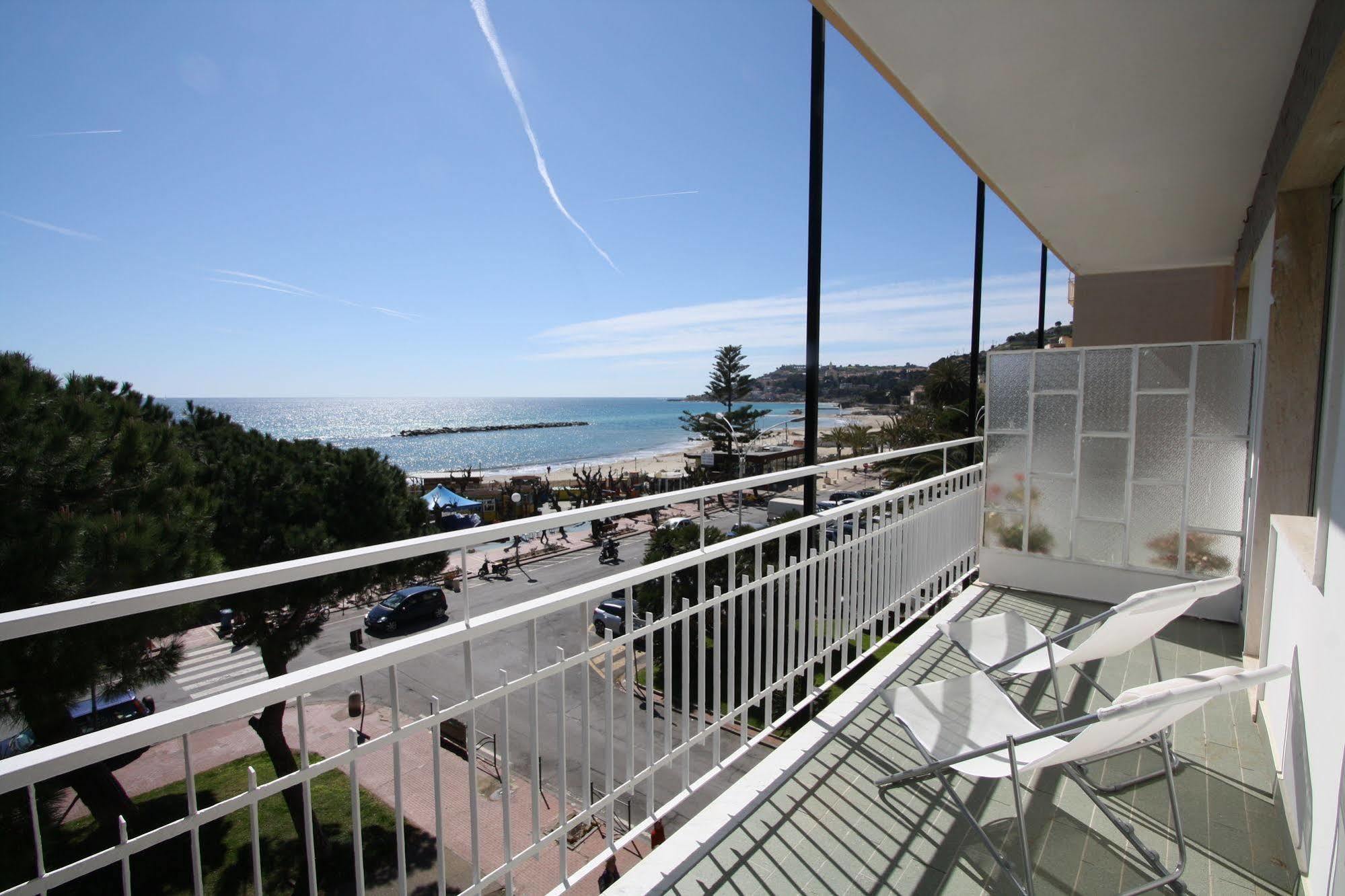 Rentopolis Fronte Mare Taggia Екстер'єр фото
